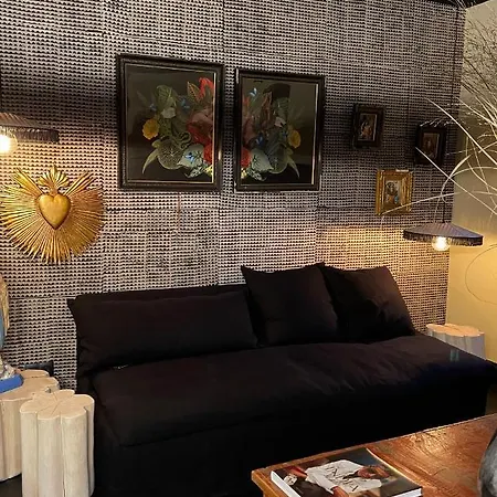 Bed & Breakfast La 1901 4*